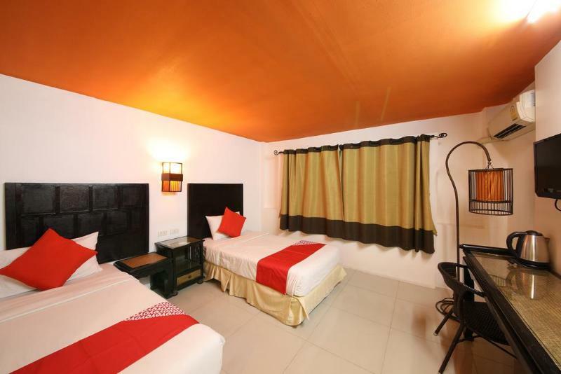 Oyo 126 Station House Hotel Patong